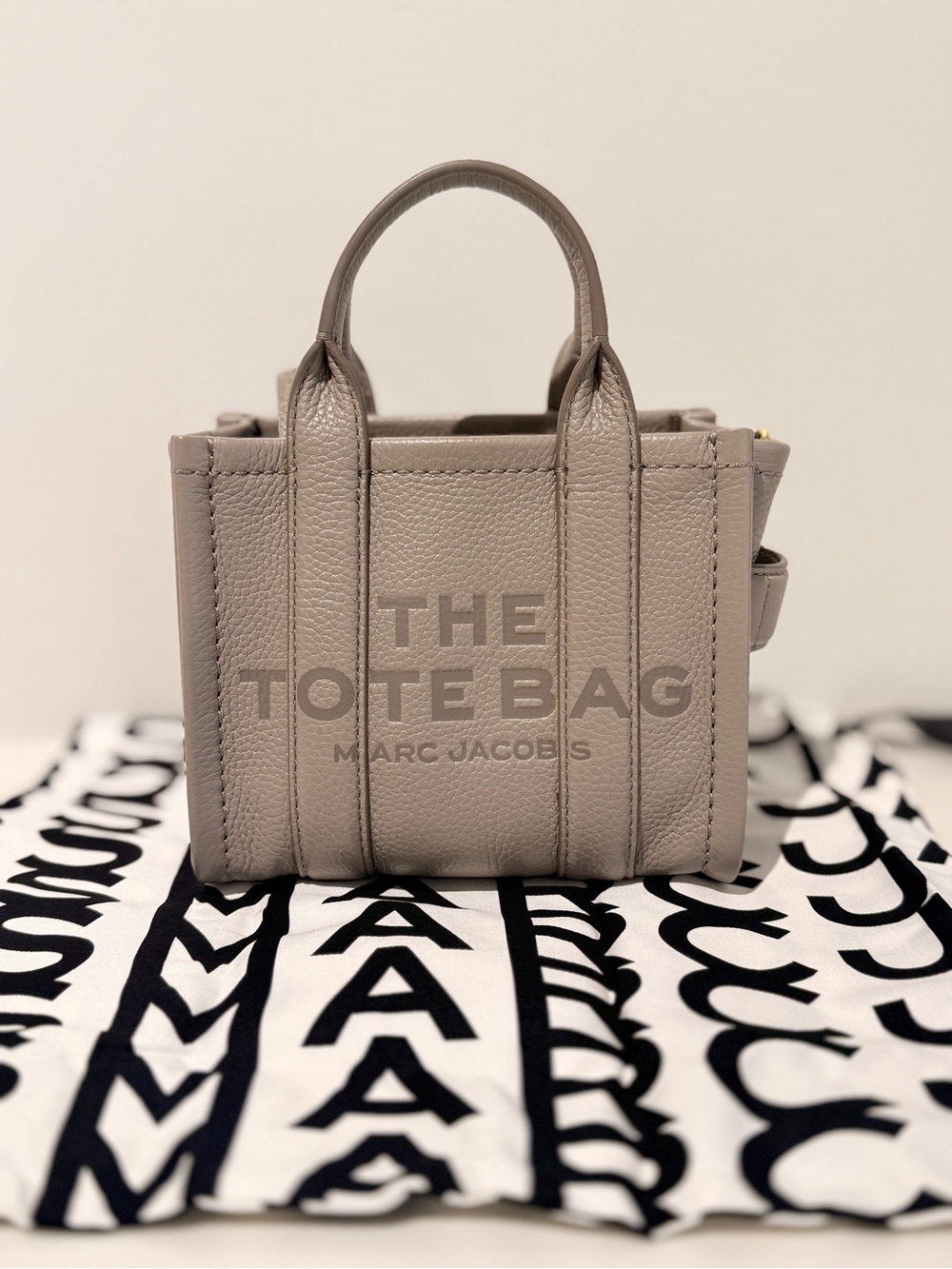 NWT Marc Jacobs Leather Crossbody The Tote Bag- Cement